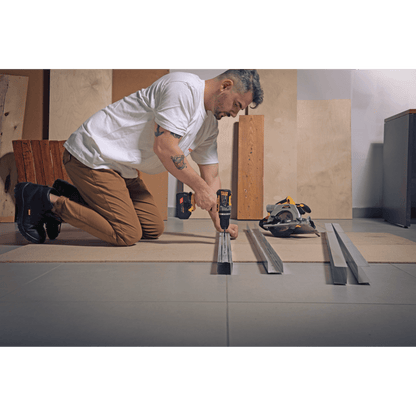 TRAPANO AVVITATORE CON PERCUSSIONE A BATTERIA